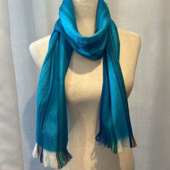 Beautiful alpaca scarf from Ecuador so soft and warm! - Picture 9 of 9